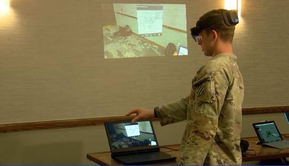 3rd ID troops using augmented reality for training