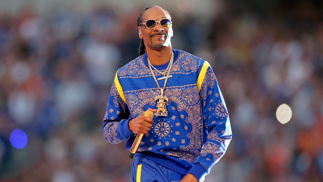 Snoop Dogg Teases “Nuthin’ But a G Thang” NFT | Pitchfork