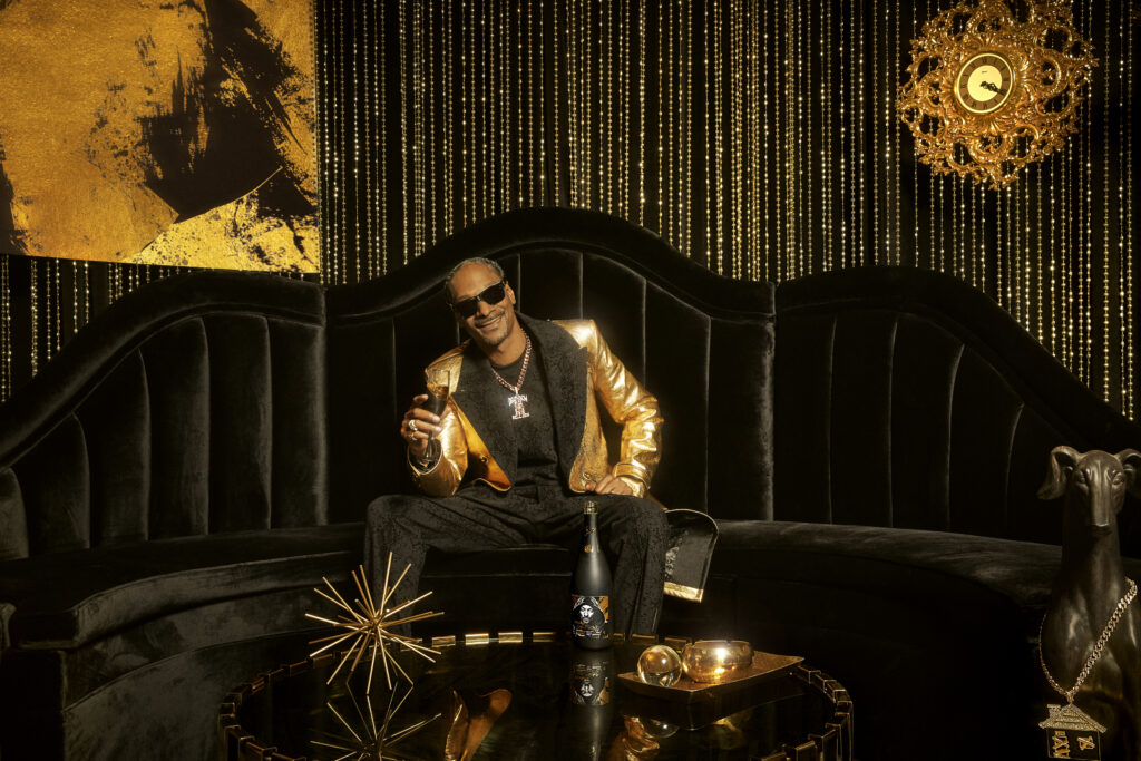 Snoop Dogg Unveils First Sparkling Wine, Augmented Reality Experience With 19 Crimes