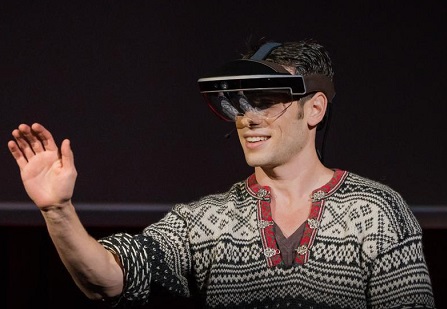 How the Meta 2 augmented reality (R) headset works