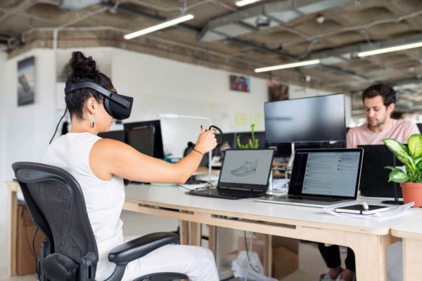 How Augmented Reality Will Transform Mobile App Development – Pakko De ...