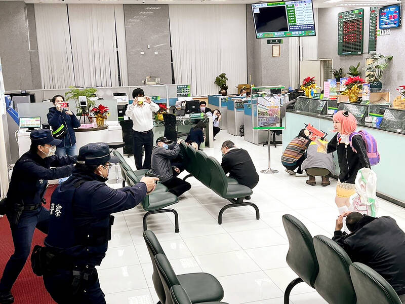 Police install more virtual reality training systems - Taipei Times