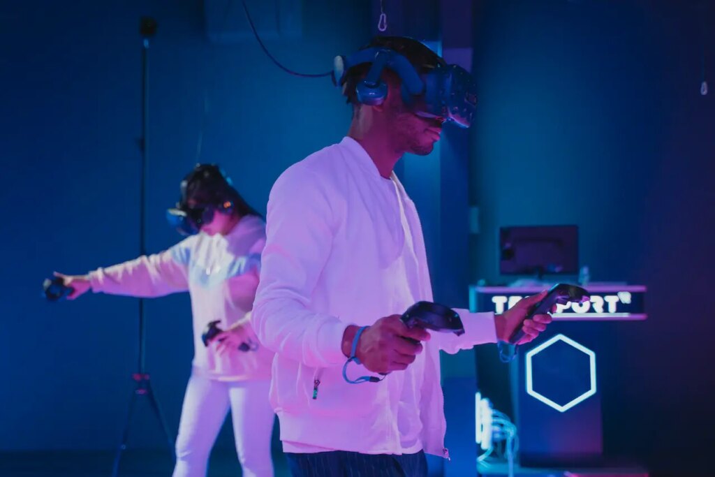Development And Use Of Virtual And Augmented Reality In Games – Pakko ...